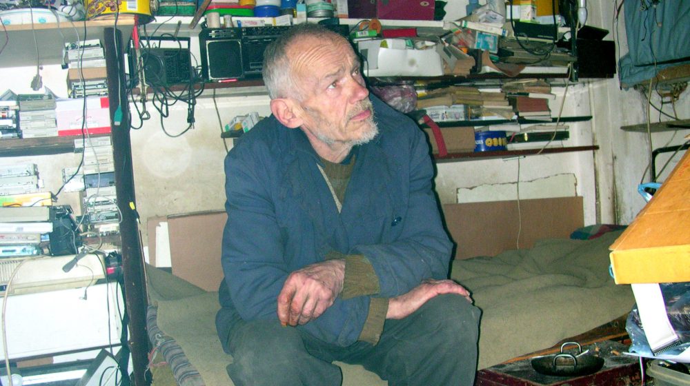 Kako da oživimo pesnika: Iz neobjavljenog zbornika sećanja na Miodraga Mišu Stanisavljevića 1