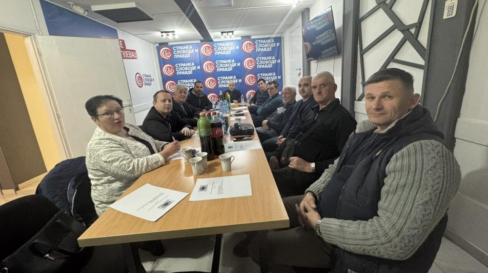 Zahtev za smenu direktorke RTK i pouzdaniji birački spisak: Odluke prvog sastanka Saveta parlamentarne opozcije Kragujevca 1