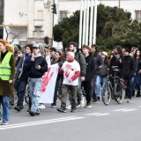 Studenti dan Akademije umetnosti u Novom Sadu obeležavaju protestom ispred Galerije koju im je vlast oduzela 10