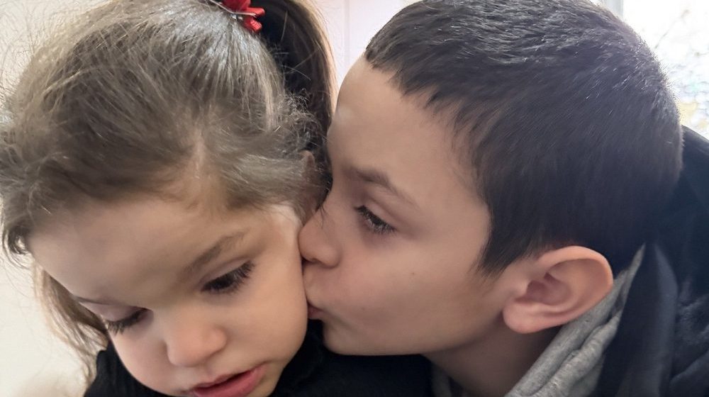 Brat koji ne odustaje: Osmogodišnji Jakov peške kreće iz Kragujevca za spas svoje sestre Janje 1