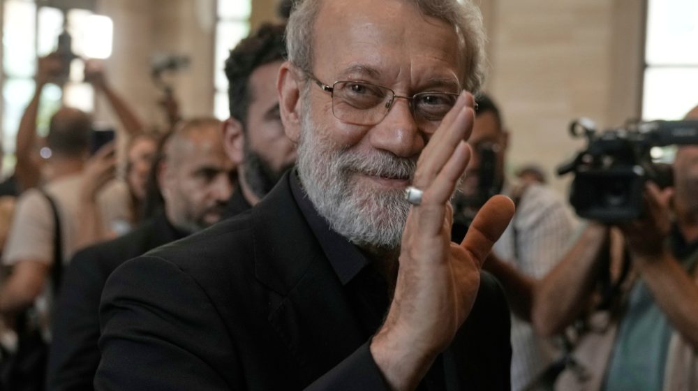 Iran potvrdio smrt svog najmoćnijeg čoveka Alija Laridžanija, Izrael preti ajatolahu Hamneiju 1