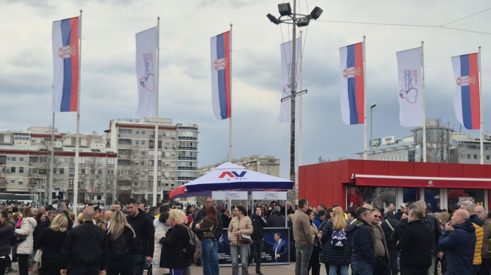 MUP: Na mitingu SNS oko 70.000 ljudi 1