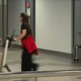 Još jedan avion sa srpskim državljanima iz Dubaija sleteo jutros u Beograd 4