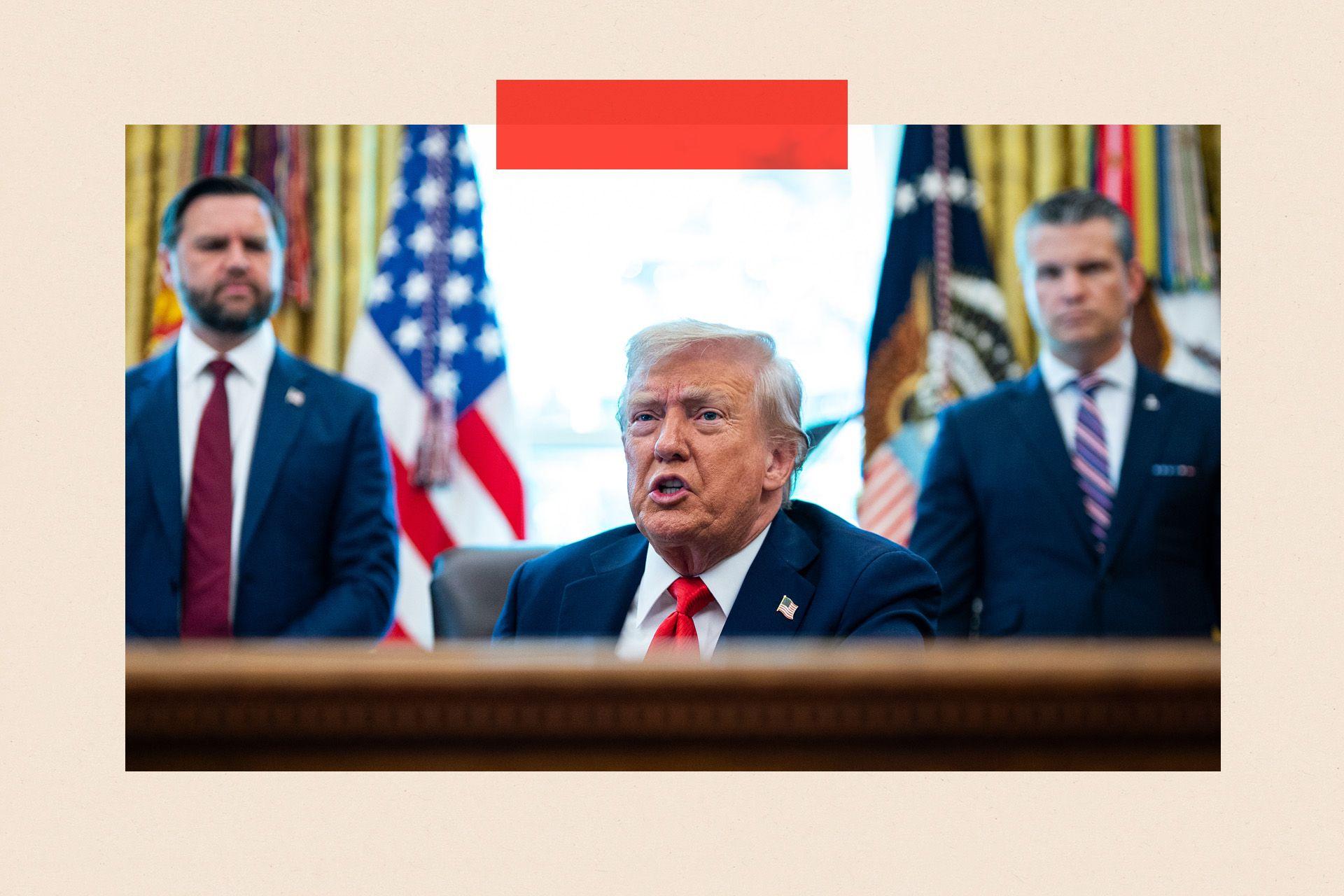 Zbog čega je nemačka vojska postala najvažnija u Evropi 8 Donald Tramp, sa njegove desne strane potpredsednik Vens a sa leve ministar odbrane