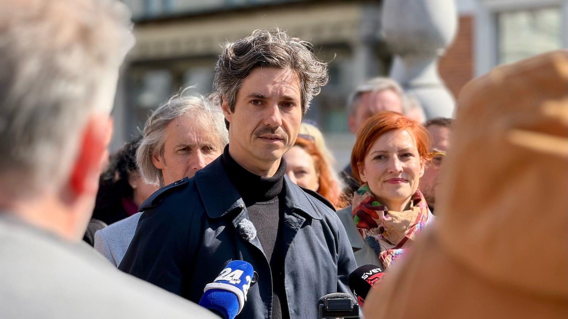 Izbori u Sloveniji: Kratak put od političkog punoletstva do 'najveće afere od osamostaljenja' 6 Luka Mesec, lider Levice, potpredsednik je vlade zadužen za rad, porodicu, socijalna pitanja i ravnopravnost