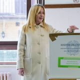 Đorđa Meloni glasa na referendumu