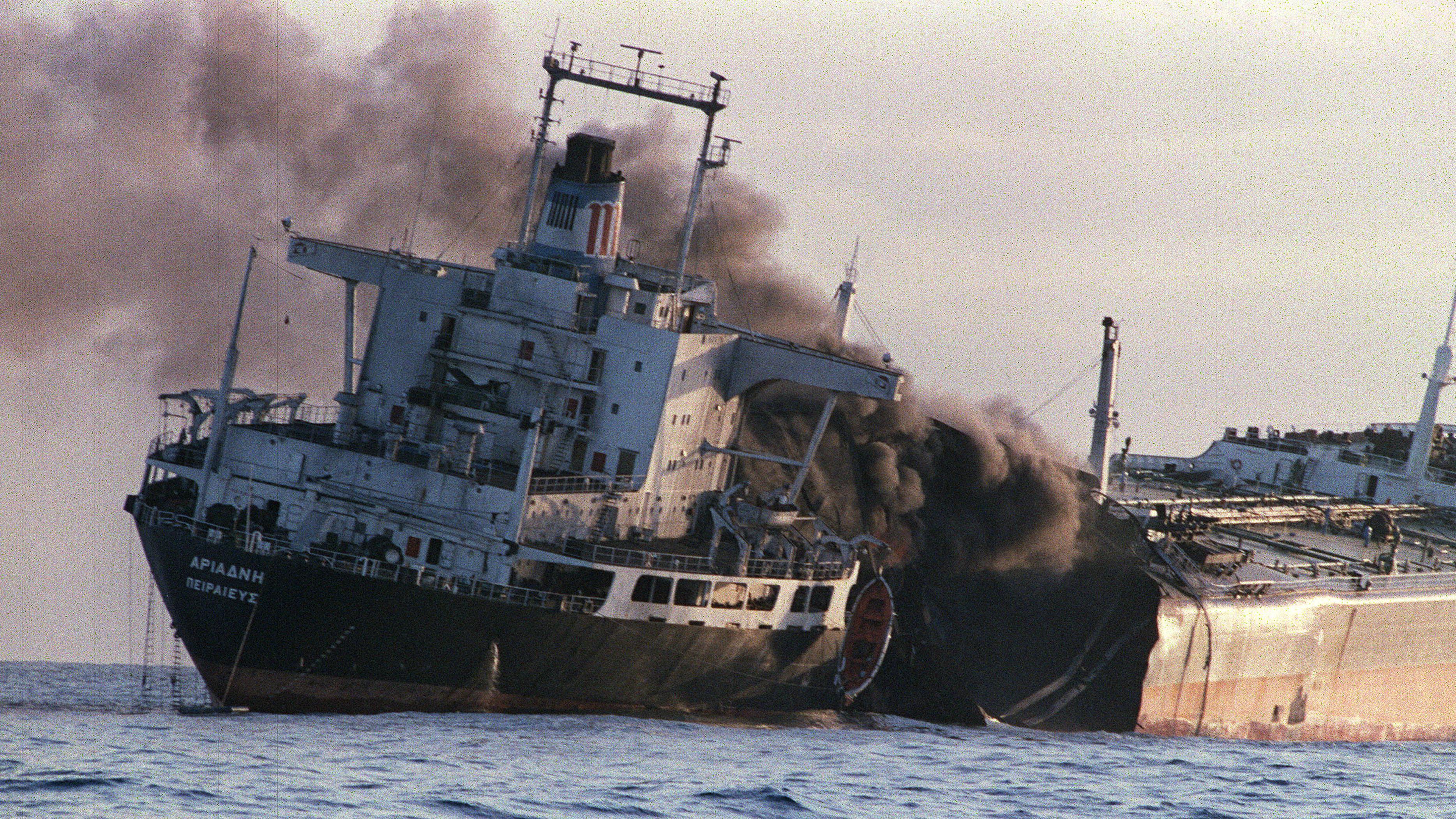 Tanker registrovan u Grčkoj Adriande bio je napadnut od Iranaca 1987. godine tokom iransko-iračkog rata