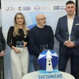 Nagrada "Svetioničari" za borbu protiv korupcije dodeljena Zoranu Đajiću, Radmilu Markoviću, KRIK-u i BUM- u: Specijalno priznanje studentima i Anketnoj komisiji 4