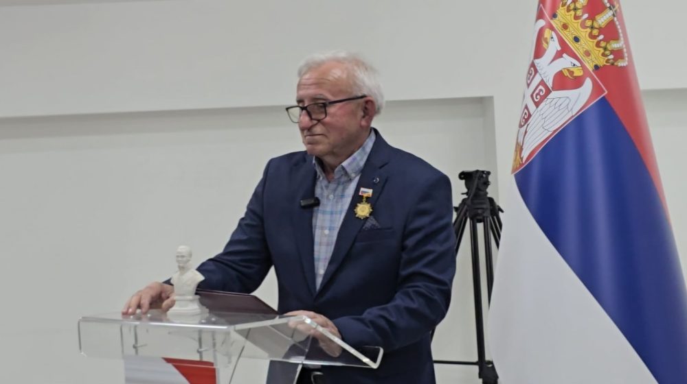 Penzionisani general i haški osuđenik Vladimir Lazarević primio rusko priznanje "Imperijska kultura": Svečanost u Vučićevom Pokretu za narod i državu 1