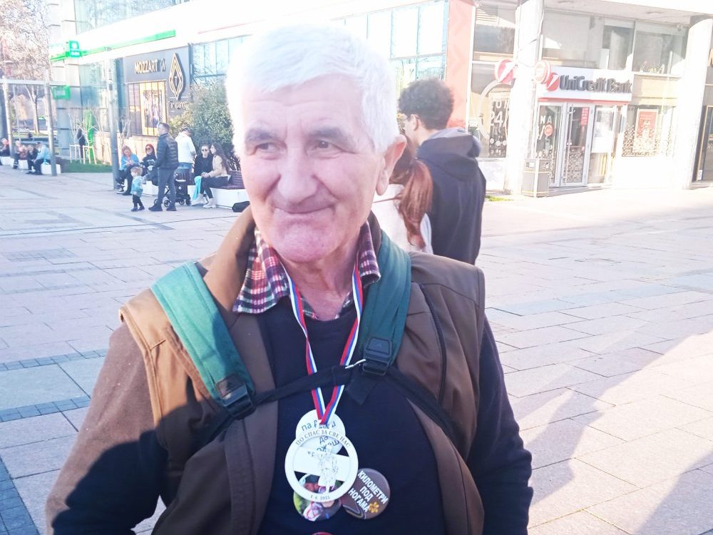 Više hiljada ljudi na protestu "Država, to smo mi" u Nišu: Kome su studenti poručili da moraju  da "stanu zajedno" u borbi protiv režima? 9