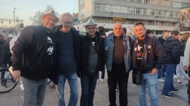 Više hiljada ljudi na protestu "Država, to smo mi" u Nišu: Kome su studenti poručili da moraju  da "stanu zajedno" u borbi protiv režima? 5