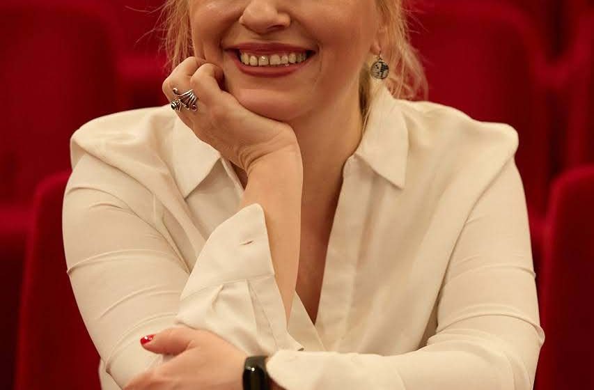Došlo je vreme kad mora da se „zatalasa“: Rediteljka Olivera Đorđević povodom beogradske premijere predstave „To smo mi“ Narodnog pozorišta Priština 1