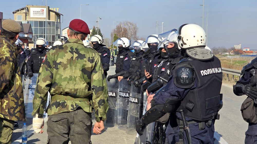 Policija blokirala sve izlaze iz Loznice, priveden Zlatko Kokanović - određeno mu zadržavanje od 48 sati, a zatim je odvezen u bolnicu 1