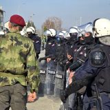Policija blokirala sve izlaze iz Loznice, priveden Zlatko Kokanović - određeno mu zadržavanje od 48 sati, a zatim je odvezen u bolnicu 4