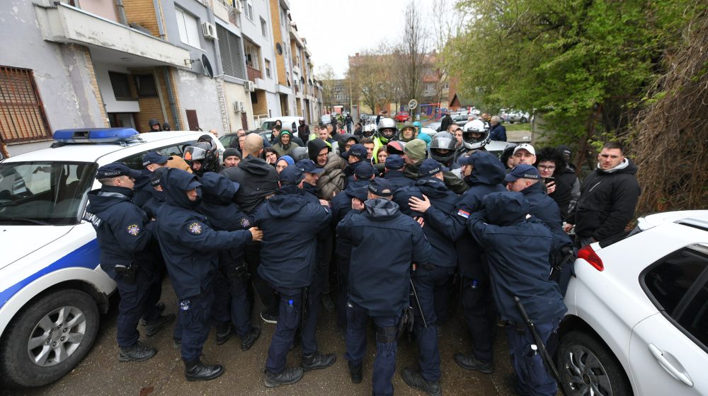 Od strukovnih udruženja do studentskih parlamenata: Režim bi, da može, kontrolisao i kućne savete 1
