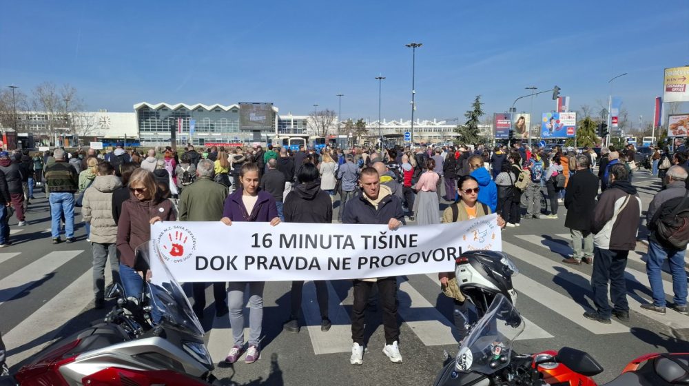 Novosađani 16-minutnom tišinom obeležili 16 meseci od pogibije 16 ljudi 1