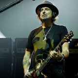 Preminuo Fil Kembel, gitarista Motörheada 4