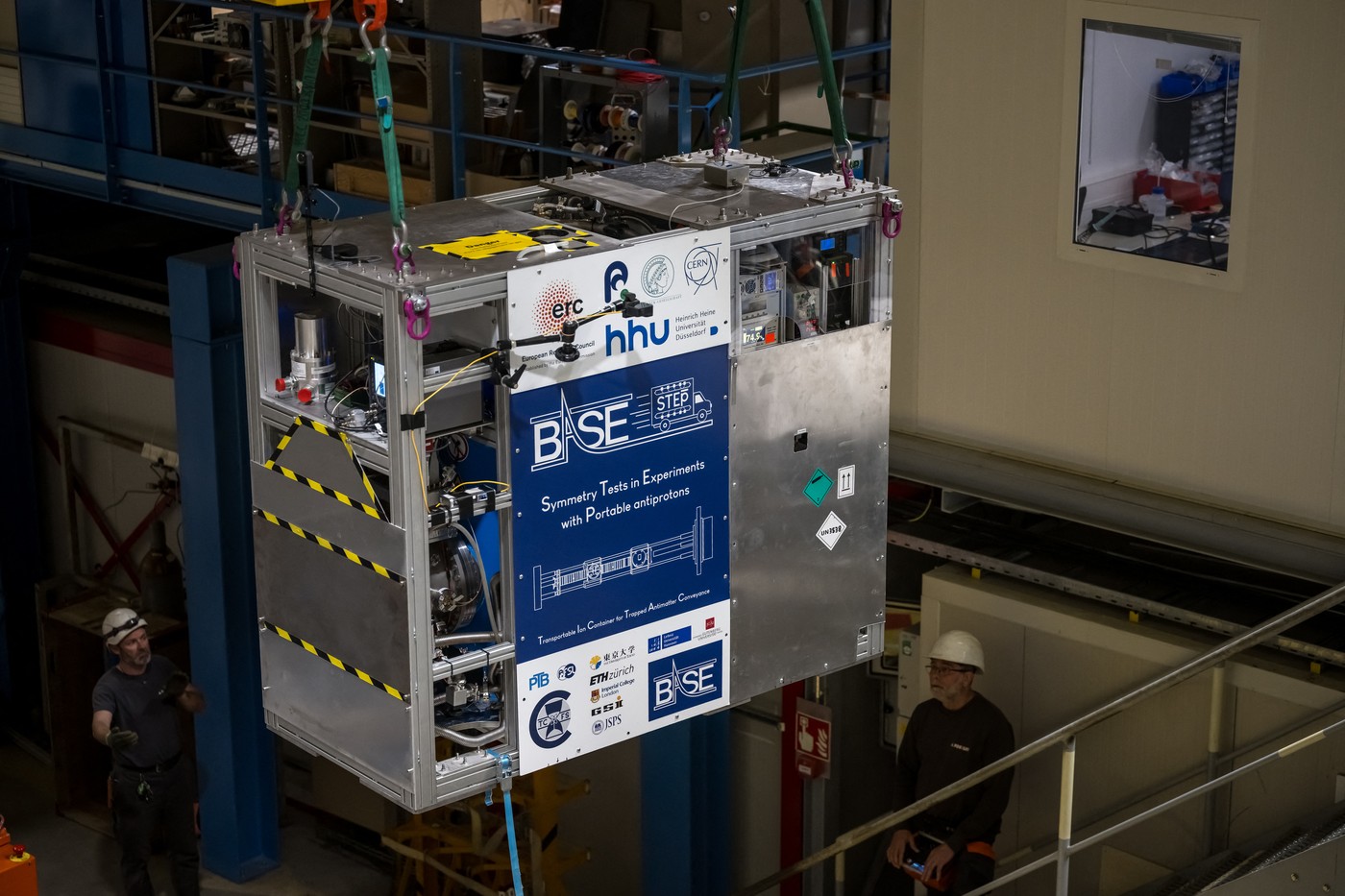 Univerzum u pokretu: Antimaterija se prvi put transportuje kamionom 3 Univerzum u pokretu: Antimaterija se prvi put transportuje kamionom 2