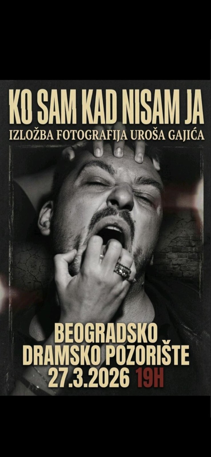Izložba fotografija „Ko sam kad nisam ja" Uroša Gajića u Beogradskom dramskom pozorištu 1