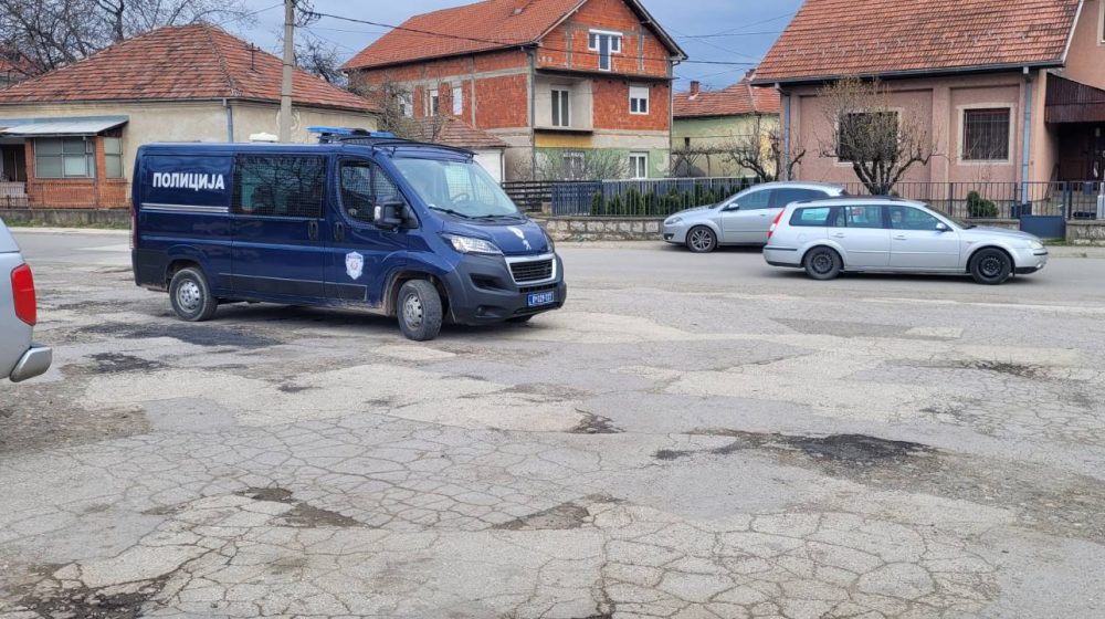 Vrvelo od kola BG i NI tablica: Kako je protekao izborni dan u Knjaževcu? 1