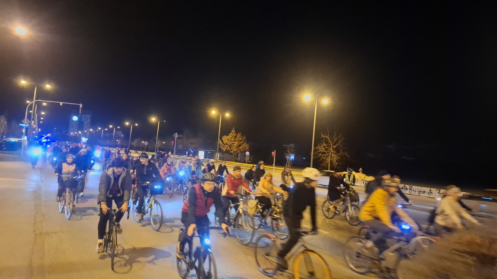 Novi Sad: Kritična masa i memorijal za poginulog biciklistu 3 biciklisti novi sad