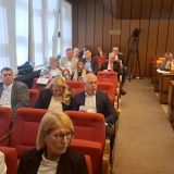 Odbornik SNS napao odbornika opozicije Mirana Pogačara: Fizički kontakt sprečilo obezbeđenje 4