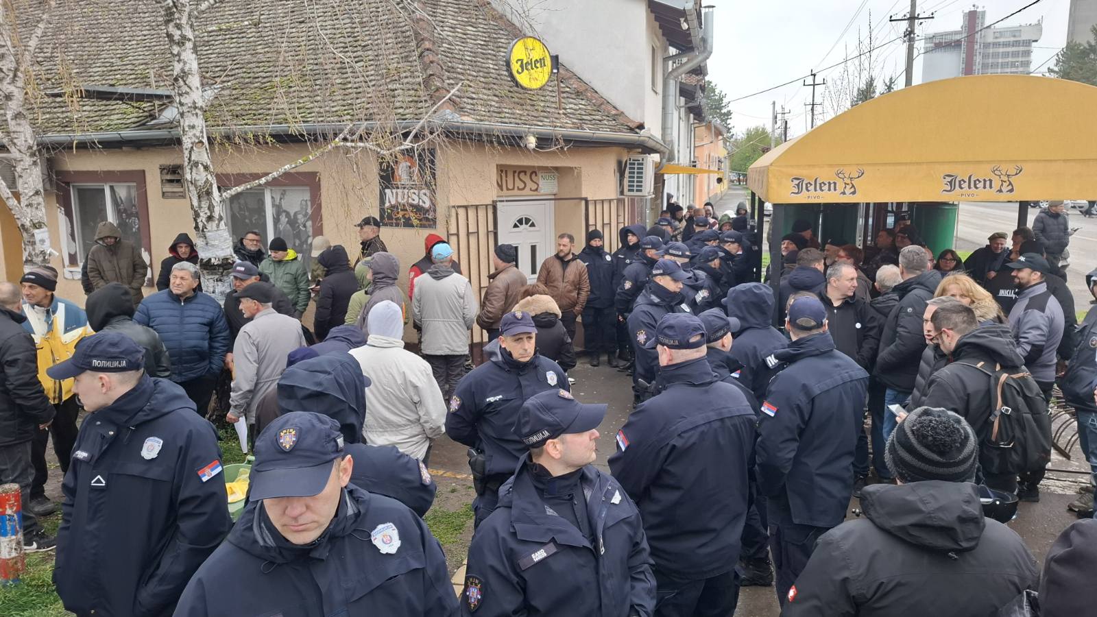 Zapisnici i posmatrači otkrivaju: U Kuli masovno fotografisanje glasačkih listića 2