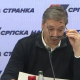 Lokalni izbori: Vučić proglasio pobedu u svih deset mesta, studentska lista u Kuli ne priznaje razultate koje je objavio SNS (FOTO, VIDEO) 3