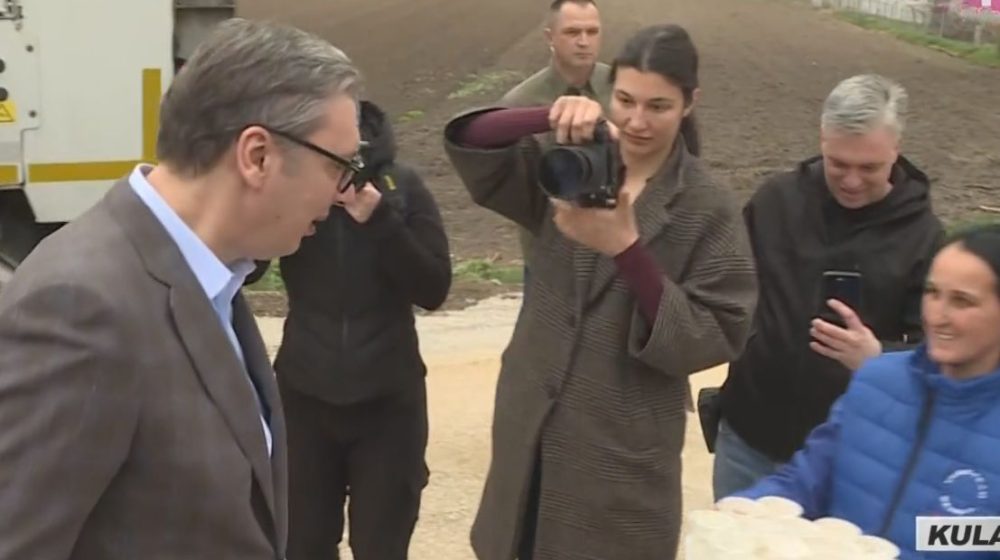 Aleksandar Vučić danas u Kuli, posle noćašnjeg incidenta 1