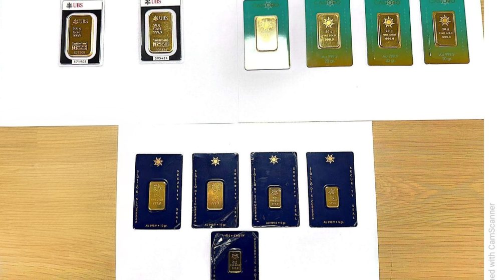 Pokušao da prošvercuje zlatne pločice u vrednosti 40.000 evra 1
