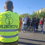 Građani ponovo blokirali raskrsnicu u Novom Sadu: Protest zbog odbijene žalbe (FOTO, VIDEO) 5