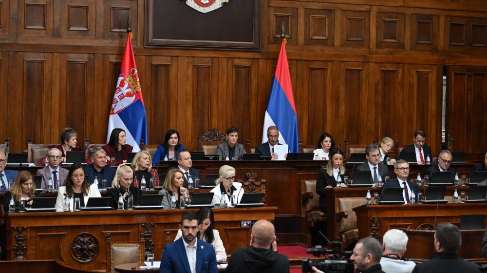 Nastavljena sednica Skupštine Srbije: Na dnevnom redu 40 tačaka 1