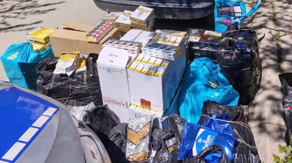 MUP: Uhapšen zbog sumnje za pokušaj krijumčarenja 45.000 paklica cigareta 1