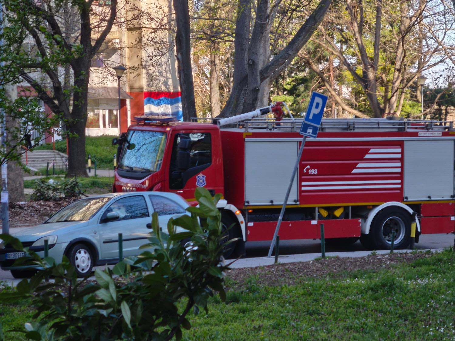 Požar u ambasadi Pakistana na Dedinju