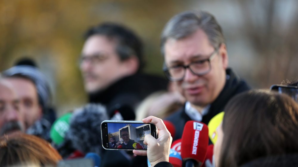 "I groteska i burleska": Sociolog Đokica Jovanović o protestu SNS u Novom Sadu zbog policijske intervencije 1