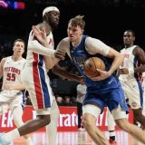 Samo je Lebron Džejms bio mlađi najbolji "ruki" u NBA ligi od Dalasovog tinejdžera: Fleg uz minimalnu razliku u odnosu na bivšeg cimera došao do laskavog zvanja 1