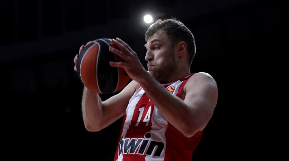 Saša Vezenkov