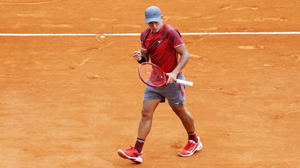 Sebastijan Baez, Monte Karlo
