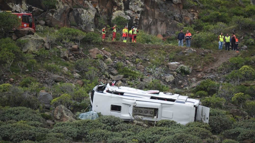 Autobus se srušio u provaliju na Kanarskim ostrvima, jedna osoba poginula 1