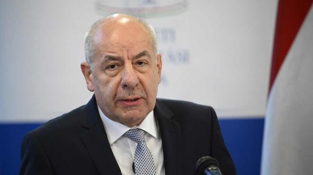 Ko je Tamaš Šuljok, mađarski predsednik, koga je Mađar pozvao da podnese ostavku? 1