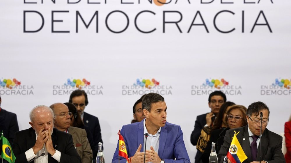 Skup levičara u Barseloni: "Ne možemo se svakog jutra buditi uz predsednika koji preti svetu" 1