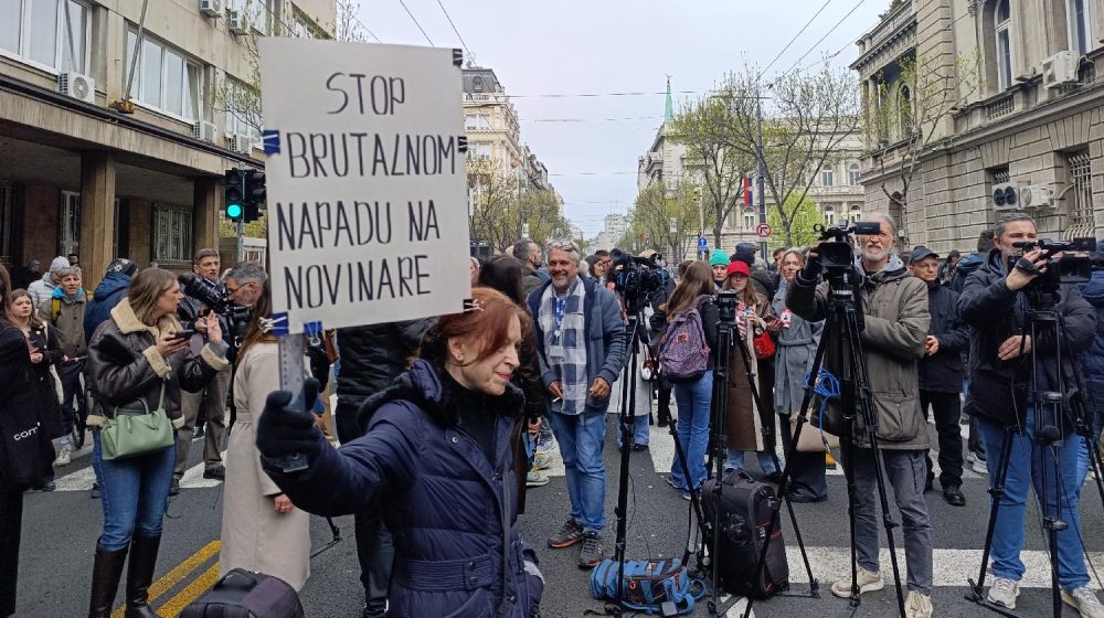 Vlast stvorila ambijent za napade na novinare i advokate: Policija sve manje istražuje ove slučajeve 7