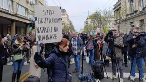 Vlast stvorila ambijent za napade na novinare i advokate: Policija sve manje istražuje ove slučajeve 18 Vlast stvorila ambijent za napade na novinare i advokate: Policija sve manje istražuje ove slučajeve 8