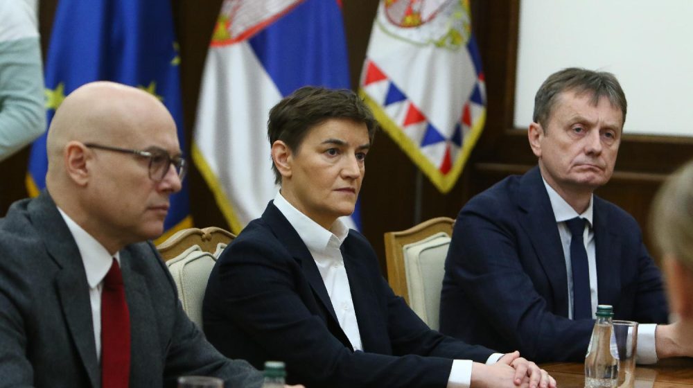 Naprednjaci stigli na konsultacije kod Vučića 1
