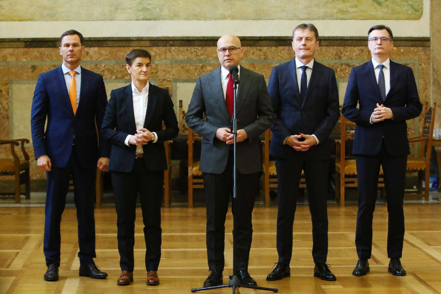 Vučević posle konsultacija kod Vučića najavio sednicu Predsedništva i GO SNS za popodne 2