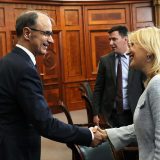 Premijer Macut: Smisliti kvalitetnije studijske programe, jer sadašnji ne prate savremene tokove u obrazovanju 8