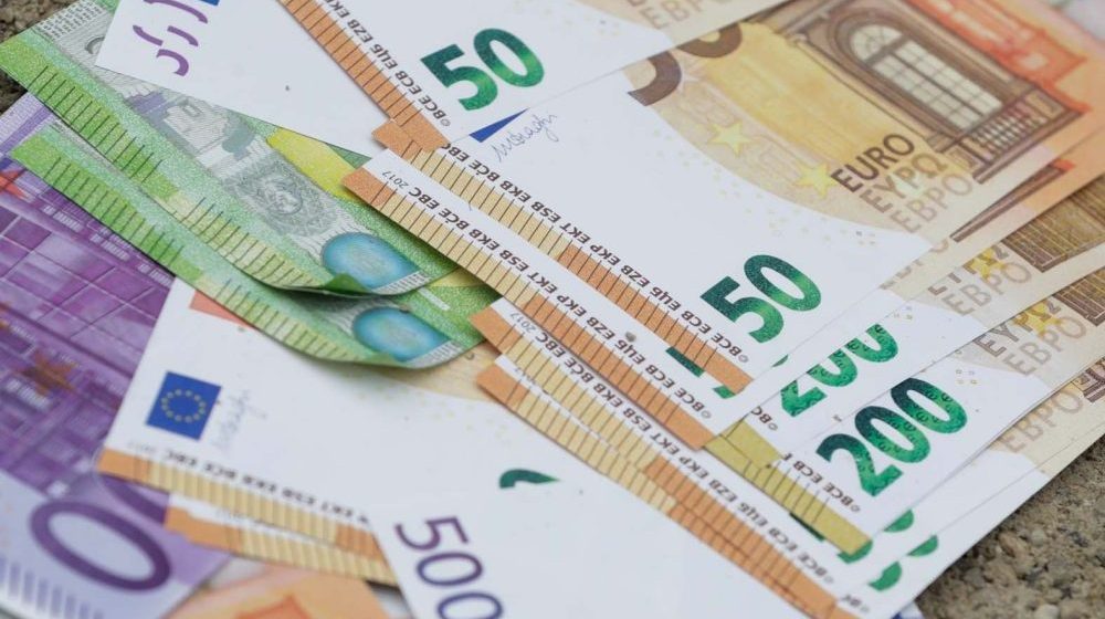 Devizni kurs: Evro sutra 117,37 dinara 1