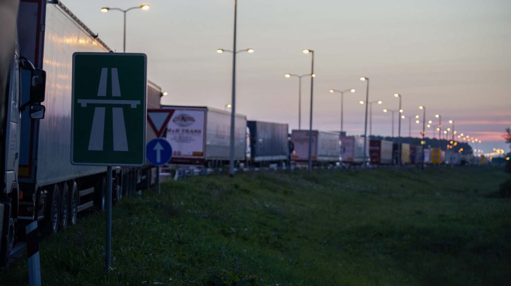 Na prelazima Šid i Batrovci zadržavanje do četiri sata 6