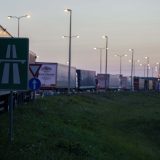 Gde kamioni čekaju i po četiri sata da pređu granicu...? 6
