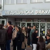 Protest studenata Medicinskog fakulteta u Novom Sadu: "Mi smo jedina lista koja se kandidovala, zato smo i odbijeni, jer vlast želi da izbora nema" 5